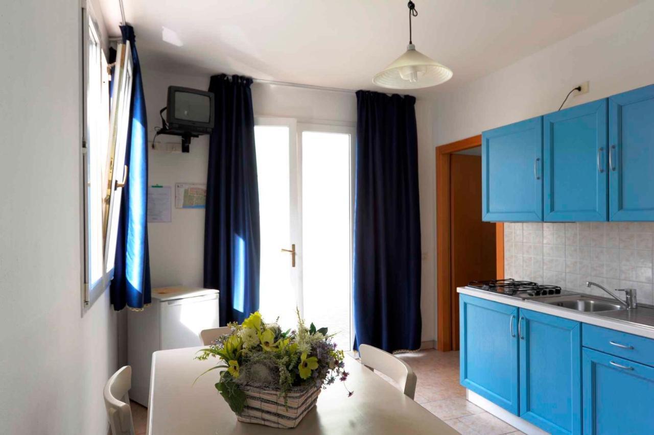 Camping Bella Italia In Peschiera Del Garda - Gardasee Apartment Bagian luar foto