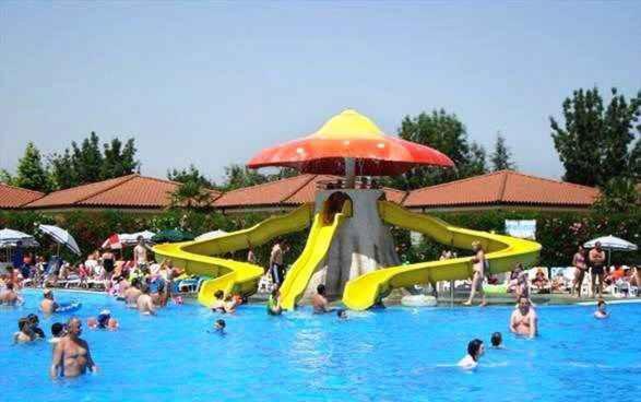 Camping Bella Italia In Peschiera Del Garda - Gardasee Apartment Bagian luar foto